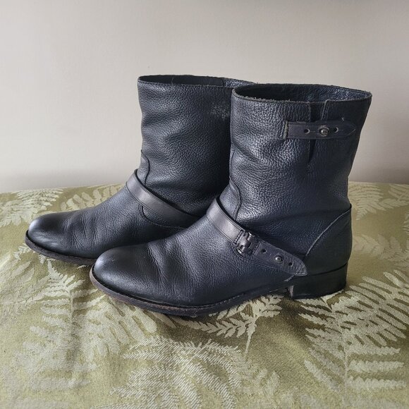 Coach Boots - Picture 1 of 7